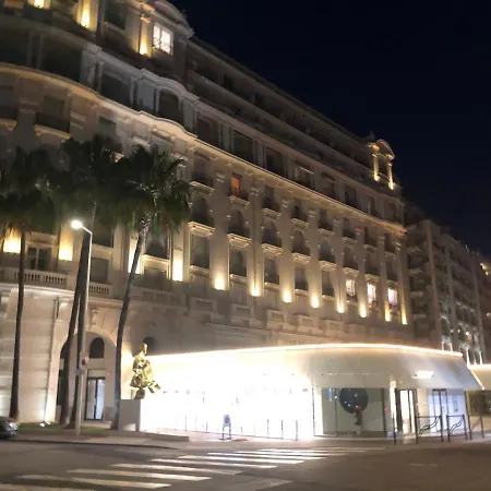 Boulevard De La Croisette Cannes Centre Extérieur photo